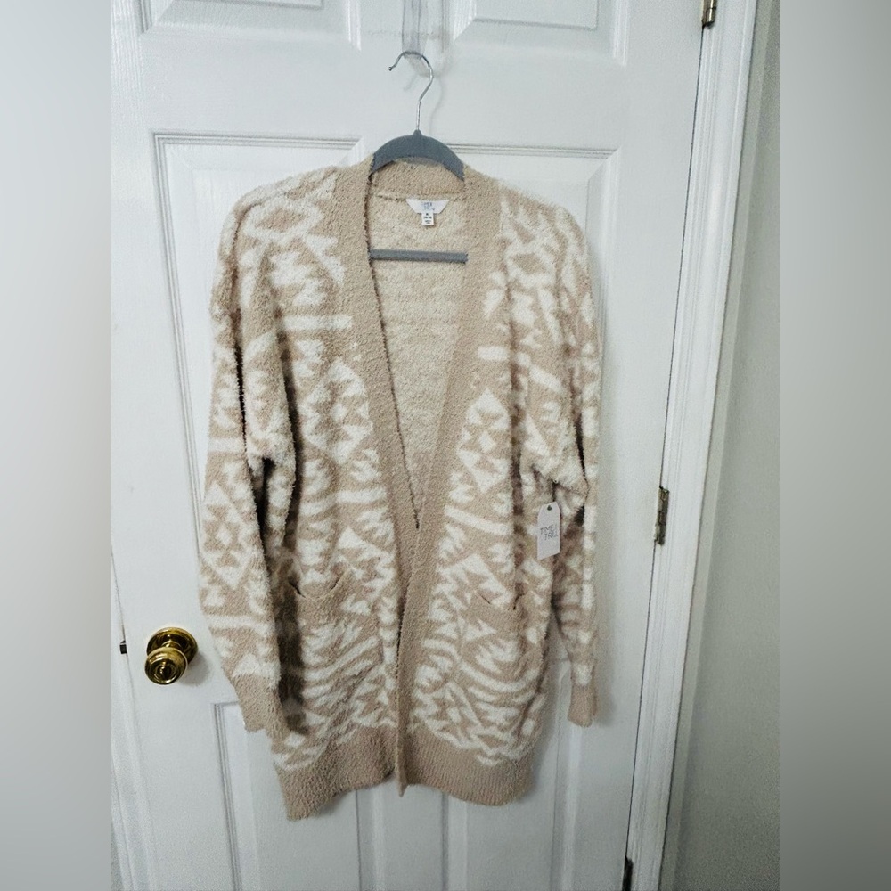 Time and Tru Beige Patterned Cardigan